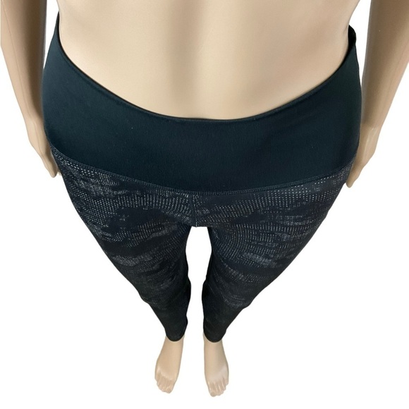 Adidas High Rise Black with heathered camo Leggings size Small - Picture 5 of 15